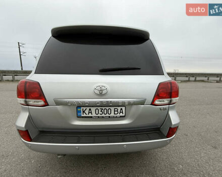 Серый Тойота Ленд Крузер, объемом двигателя 4.5 л и пробегом 280 тыс. км за 32500 $, фото 5 на Automoto.ua