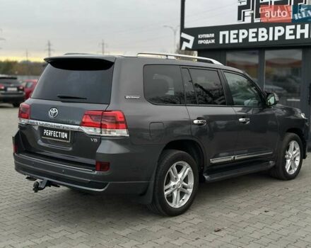 Серый Тойота Ленд Крузер, объемом двигателя 4.5 л и пробегом 139 тыс. км за 39000 $, фото 12 на Automoto.ua