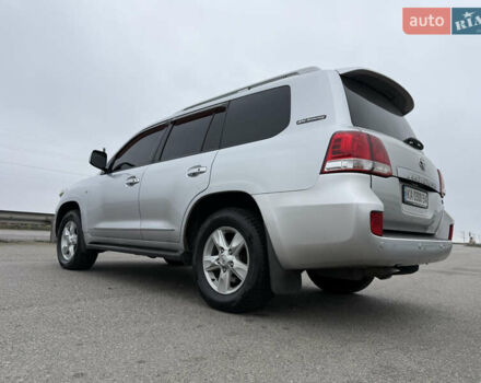 Серый Тойота Ленд Крузер, объемом двигателя 4.5 л и пробегом 280 тыс. км за 32500 $, фото 11 на Automoto.ua