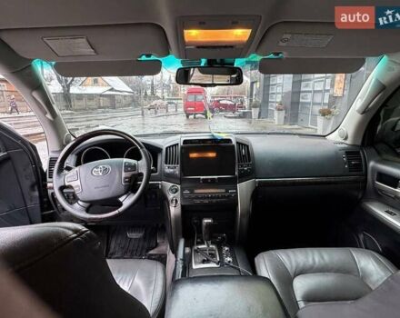 Сірий Тойота Ленд Крузер, об'ємом двигуна 4.5 л та пробігом 225 тис. км за 28000 $, фото 16 на Automoto.ua