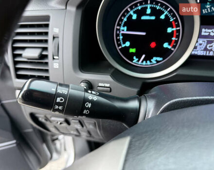 Серый Тойота Ленд Крузер, объемом двигателя 4.5 л и пробегом 280 тыс. км за 32500 $, фото 45 на Automoto.ua