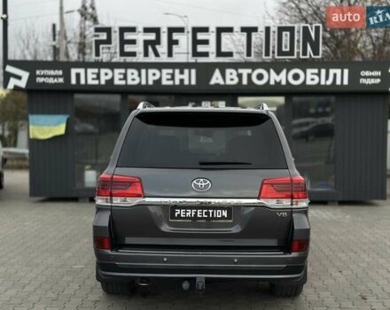Серый Тойота Ленд Крузер, объемом двигателя 4.5 л и пробегом 139 тыс. км за 39000 $, фото 10 на Automoto.ua