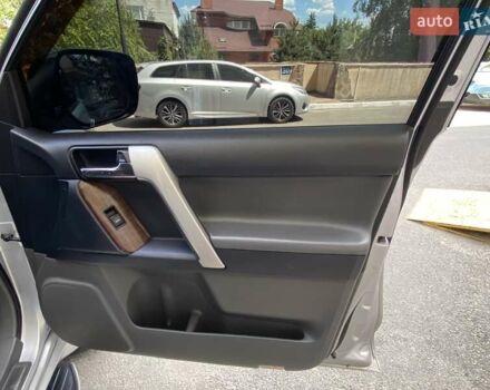 Сірий Тойота Ленд Крузер, об'ємом двигуна 4 л та пробігом 271 тис. км за 22800 $, фото 18 на Automoto.ua