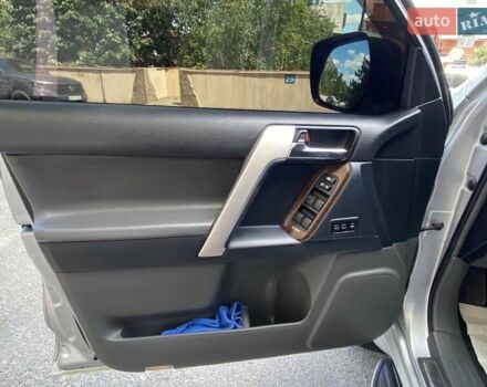 Сірий Тойота Ленд Крузер, об'ємом двигуна 4 л та пробігом 271 тис. км за 22800 $, фото 23 на Automoto.ua