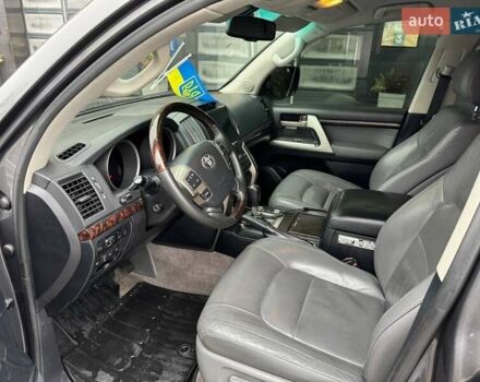 Сірий Тойота Ленд Крузер, об'ємом двигуна 4.5 л та пробігом 225 тис. км за 28000 $, фото 1 на Automoto.ua