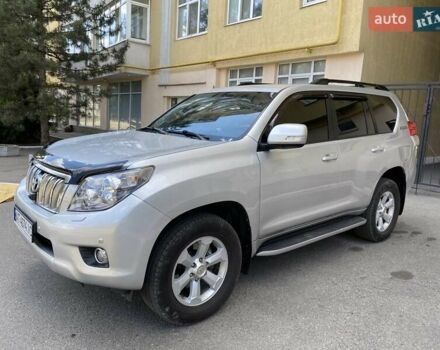 Сірий Тойота Ленд Крузер, об'ємом двигуна 4 л та пробігом 271 тис. км за 22800 $, фото 1 на Automoto.ua