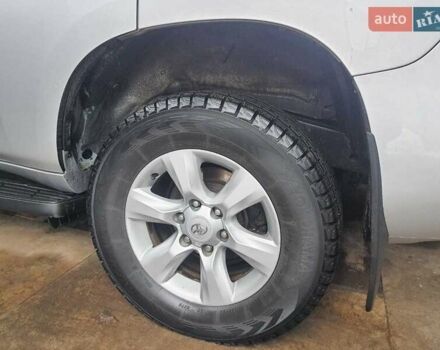 Серый Тойота Ленд Крузер, объемом двигателя 2.7 л и пробегом 179 тыс. км за 21200 $, фото 6 на Automoto.ua