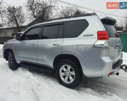Серый Тойота Ленд Крузер, объемом двигателя 2.7 л и пробегом 179 тыс. км за 21200 $, фото 1 на Automoto.ua