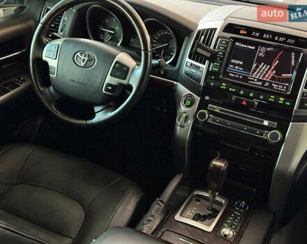 Сірий Тойота Ленд Крузер, об'ємом двигуна 4.5 л та пробігом 235 тис. км за 28990 $, фото 28 на Automoto.ua