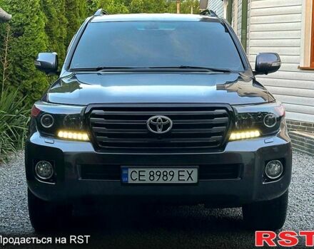 Серый Тойота Ленд Крузер, объемом двигателя 4.5 л и пробегом 232 тыс. км за 32900 $, фото 2 на Automoto.ua