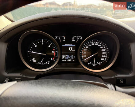 Серый Тойота Ленд Крузер, объемом двигателя 4.46 л и пробегом 300 тыс. км за 33500 $, фото 13 на Automoto.ua