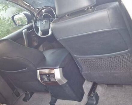 Серый Тойота Ленд Крузер, объемом двигателя 3 л и пробегом 218 тыс. км за 27777 $, фото 7 на Automoto.ua