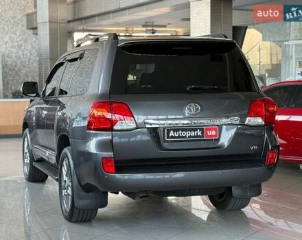 Сірий Тойота Ленд Крузер, об'ємом двигуна 4.5 л та пробігом 235 тис. км за 28990 $, фото 7 на Automoto.ua