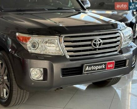 Сірий Тойота Ленд Крузер, об'ємом двигуна 4.5 л та пробігом 235 тис. км за 28990 $, фото 3 на Automoto.ua