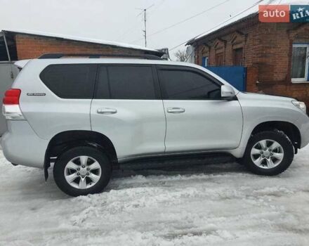 Серый Тойота Ленд Крузер, объемом двигателя 2.7 л и пробегом 179 тыс. км за 21200 $, фото 2 на Automoto.ua