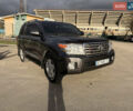Серый Тойота Ленд Крузер, объемом двигателя 4.46 л и пробегом 300 тыс. км за 33500 $, фото 3 на Automoto.ua