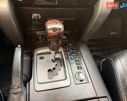 Серый Тойота Ленд Крузер, объемом двигателя 4.46 л и пробегом 300 тыс. км за 33500 $, фото 12 на Automoto.ua