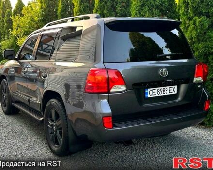 Серый Тойота Ленд Крузер, объемом двигателя 4.5 л и пробегом 232 тыс. км за 32900 $, фото 1 на Automoto.ua