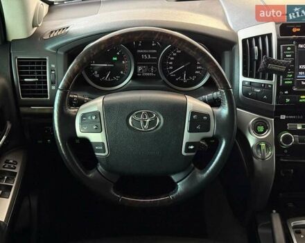 Сірий Тойота Ленд Крузер, об'ємом двигуна 4.5 л та пробігом 235 тис. км за 28990 $, фото 26 на Automoto.ua