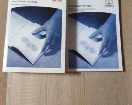 Серый Тойота Ленд Крузер, объемом двигателя 3 л и пробегом 218 тыс. км за 27777 $, фото 2 на Automoto.ua