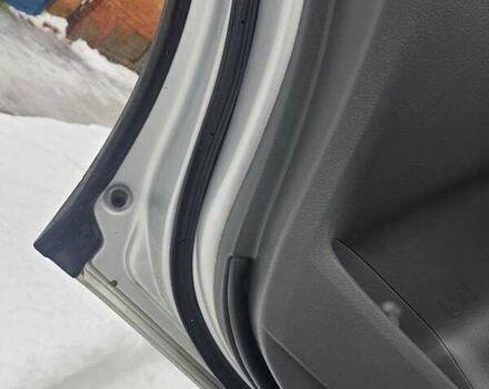 Серый Тойота Ленд Крузер, объемом двигателя 2.7 л и пробегом 179 тыс. км за 21200 $, фото 16 на Automoto.ua