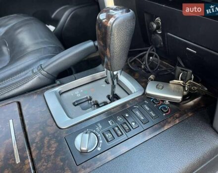 Серый Тойота Ленд Крузер, объемом двигателя 4.5 л и пробегом 230 тыс. км за 38899 $, фото 38 на Automoto.ua