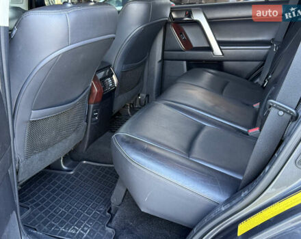 Сірий Тойота Ленд Крузер, об'ємом двигуна 3 л та пробігом 185 тис. км за 32500 $, фото 24 на Automoto.ua