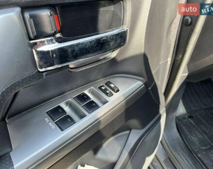 Серый Тойота Ленд Крузер, объемом двигателя 4.5 л и пробегом 230 тыс. км за 38899 $, фото 27 на Automoto.ua