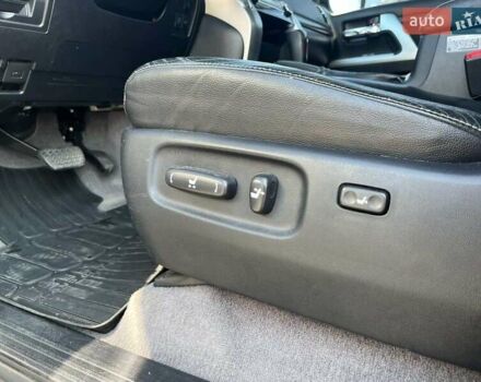 Серый Тойота Ленд Крузер, объемом двигателя 4.5 л и пробегом 230 тыс. км за 38899 $, фото 32 на Automoto.ua