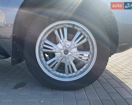 Серый Тойота Ленд Крузер, объемом двигателя 4.5 л и пробегом 230 тыс. км за 38899 $, фото 24 на Automoto.ua