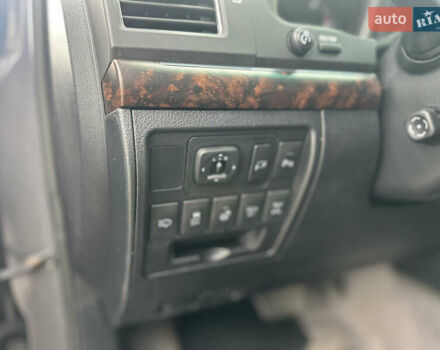 Серый Тойота Ленд Крузер, объемом двигателя 4.46 л и пробегом 260 тыс. км за 36000 $, фото 9 на Automoto.ua