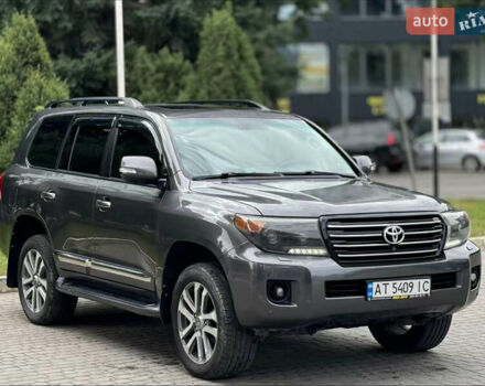 Сірий Тойота Ленд Крузер, об'ємом двигуна 4.5 л та пробігом 250 тис. км за 32400 $, фото 4 на Automoto.ua
