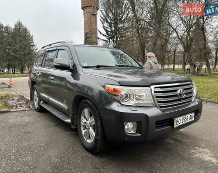 Серый Тойота Ленд Крузер, объемом двигателя 4.46 л и пробегом 290 тыс. км за 43000 $, фото 2 на Automoto.ua