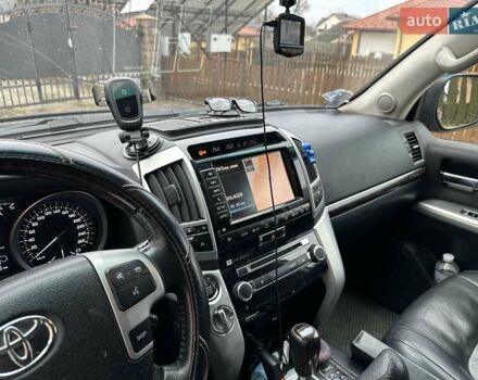 Серый Тойота Ленд Крузер, объемом двигателя 4.46 л и пробегом 290 тыс. км за 43000 $, фото 10 на Automoto.ua