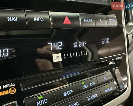Серый Тойота Ленд Крузер, объемом двигателя 4.46 л и пробегом 121 тыс. км за 46500 $, фото 44 на Automoto.ua