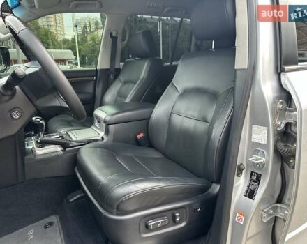 Серый Тойота Ленд Крузер, объемом двигателя 4.61 л и пробегом 161 тыс. км за 42500 $, фото 16 на Automoto.ua