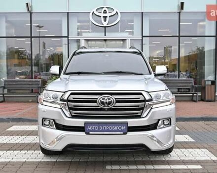 Серый Тойота Ленд Крузер, объемом двигателя 4.46 л и пробегом 261 тыс. км за 45240 $, фото 4 на Automoto.ua