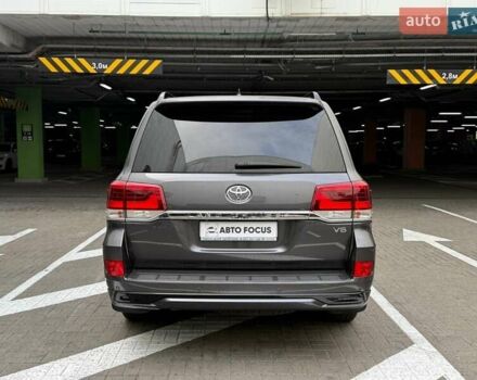 Серый Тойота Ленд Крузер, объемом двигателя 4.46 л и пробегом 144 тыс. км за 51990 $, фото 4 на Automoto.ua