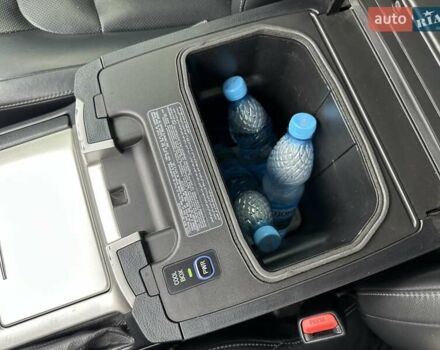 Серый Тойота Ленд Крузер, объемом двигателя 4.61 л и пробегом 161 тыс. км за 42500 $, фото 38 на Automoto.ua