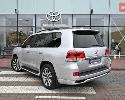 Серый Тойота Ленд Крузер, объемом двигателя 4.46 л и пробегом 261 тыс. км за 45240 $, фото 1 на Automoto.ua