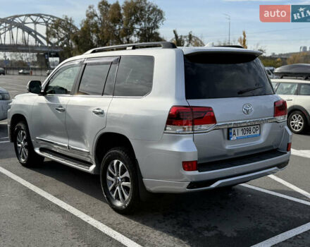 Серый Тойота Ленд Крузер, объемом двигателя 4.46 л и пробегом 179 тыс. км за 52000 $, фото 22 на Automoto.ua