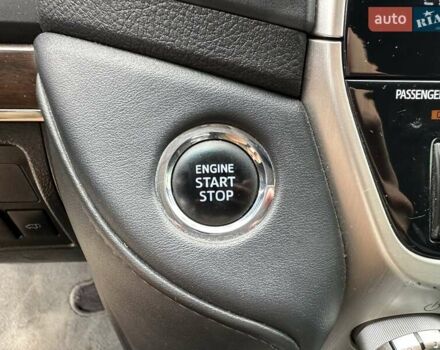 Серый Тойота Ленд Крузер, объемом двигателя 4.61 л и пробегом 161 тыс. км за 42500 $, фото 40 на Automoto.ua