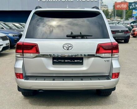 Серый Тойота Ленд Крузер, объемом двигателя 4.61 л и пробегом 161 тыс. км за 42500 $, фото 9 на Automoto.ua