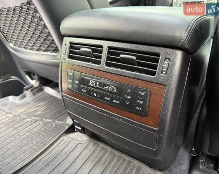 Серый Тойота Ленд Крузер, объемом двигателя 4.46 л и пробегом 144 тыс. км за 51990 $, фото 24 на Automoto.ua