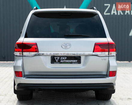 Сірий Тойота Ленд Крузер, об'ємом двигуна 4.46 л та пробігом 70 тис. км за 73000 $, фото 9 на Automoto.ua