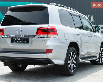 Сірий Тойота Ленд Крузер, об'ємом двигуна 4.46 л та пробігом 70 тис. км за 73000 $, фото 13 на Automoto.ua