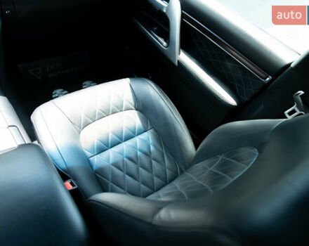 Сірий Тойота Ленд Крузер, об'ємом двигуна 4.46 л та пробігом 70 тис. км за 73000 $, фото 38 на Automoto.ua