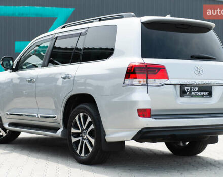 Сірий Тойота Ленд Крузер, об'ємом двигуна 4.46 л та пробігом 70 тис. км за 73000 $, фото 6 на Automoto.ua