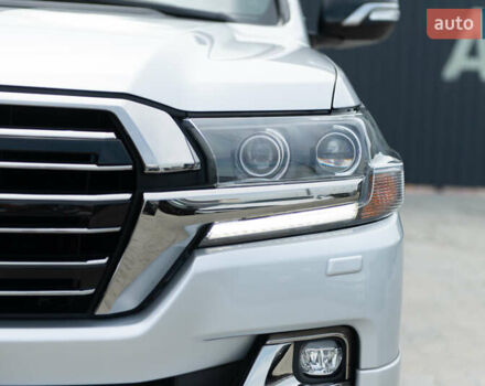 Сірий Тойота Ленд Крузер, об'ємом двигуна 4.46 л та пробігом 70 тис. км за 73000 $, фото 3 на Automoto.ua