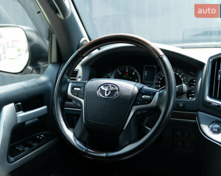 Сірий Тойота Ленд Крузер, об'ємом двигуна 4.46 л та пробігом 70 тис. км за 73000 $, фото 23 на Automoto.ua